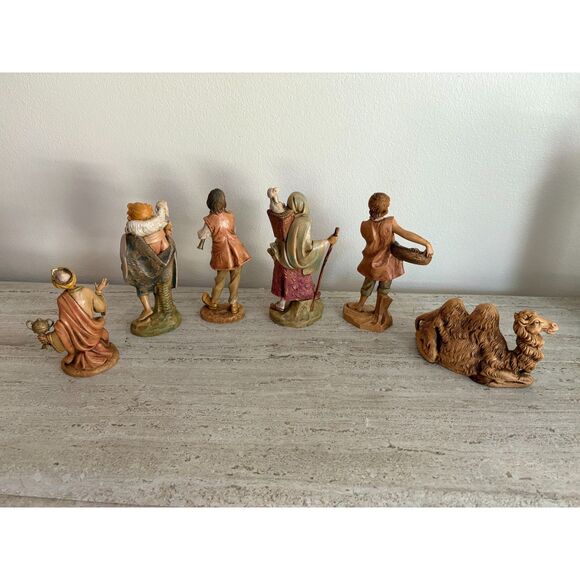 Lot of 6 Fontanini Plastic Figurines - Picture 2 of 7